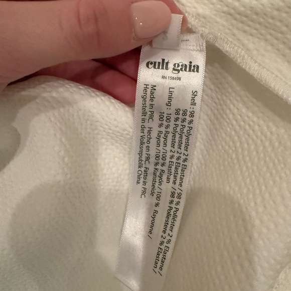 Cult Gaia Elegant White Maxi Dress with Dramatic Sleeves - Picture 7 of 8